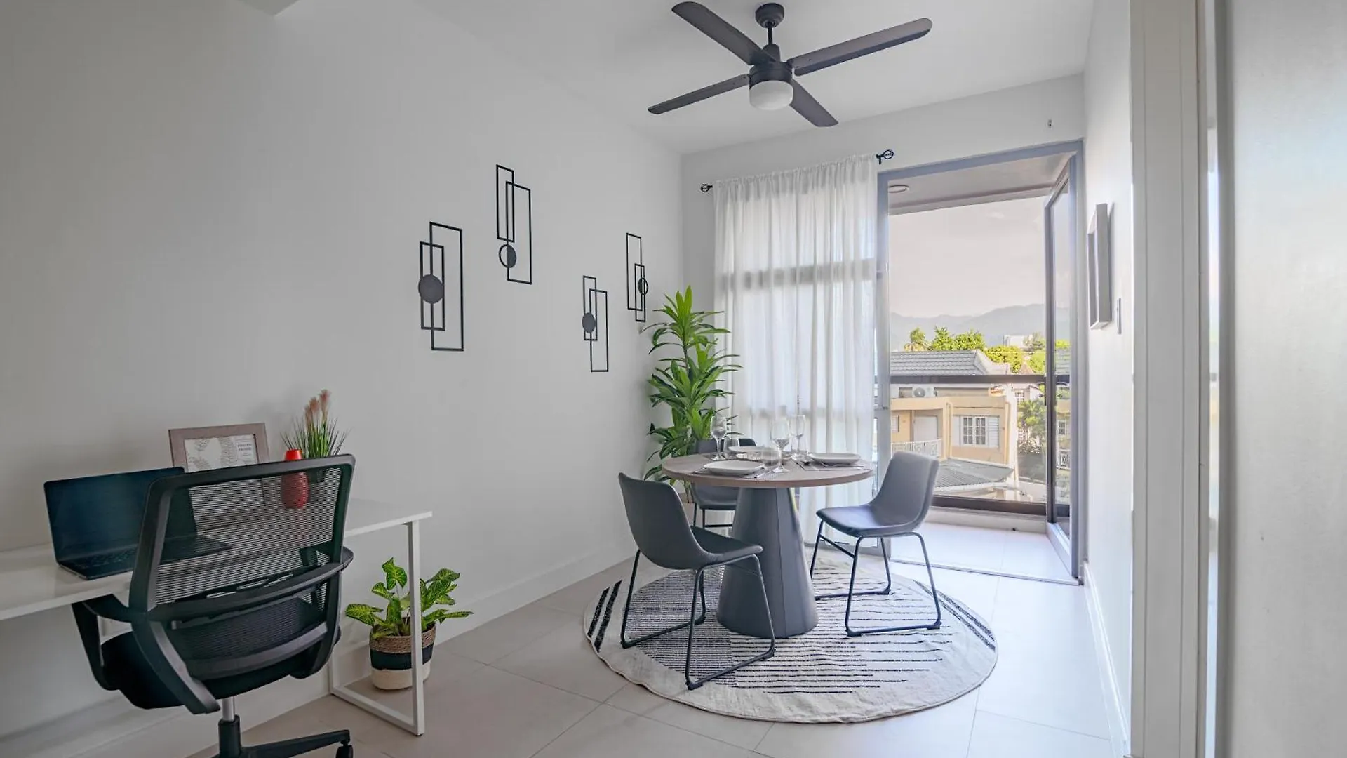 Apartment Parkhurst 303 King Bed Pool And Gym Kingston