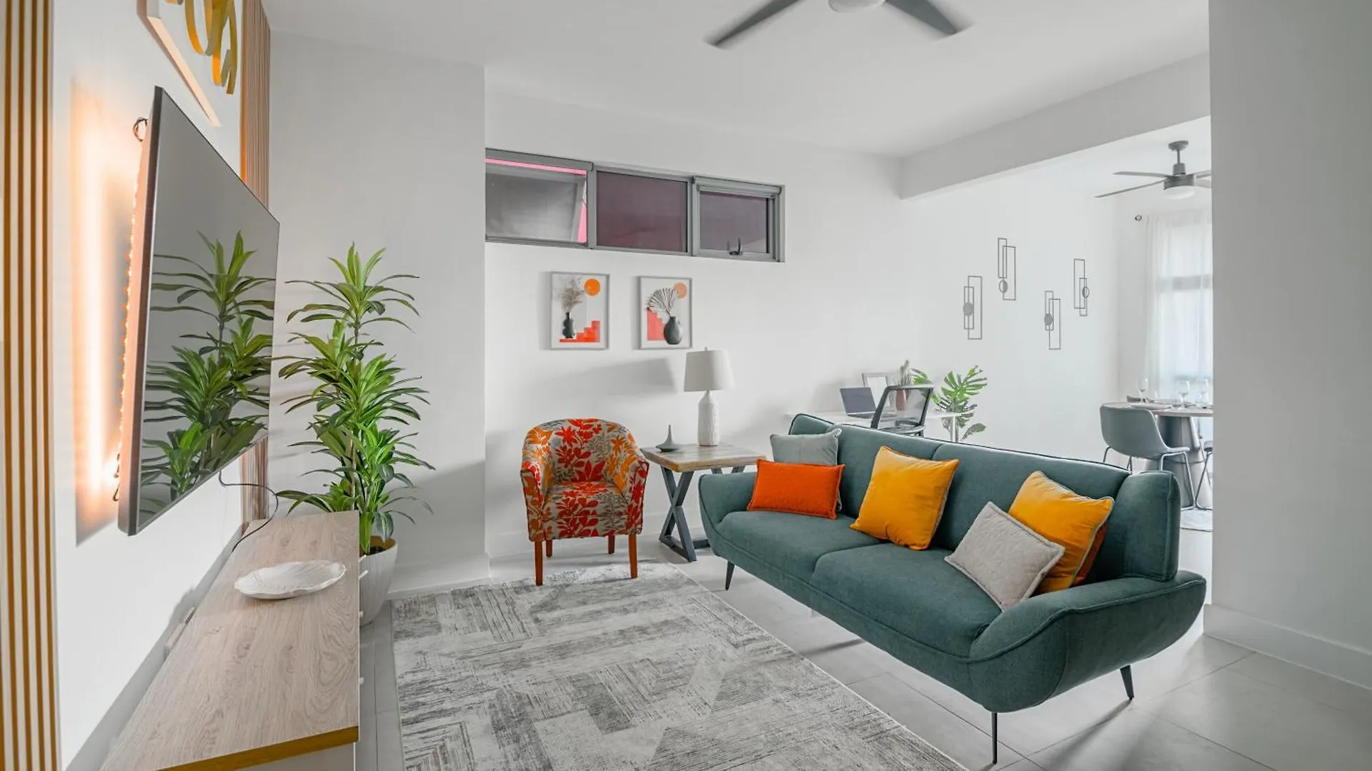 Parkhurst 303 King Bed Pool And Gym Kingston Apartment